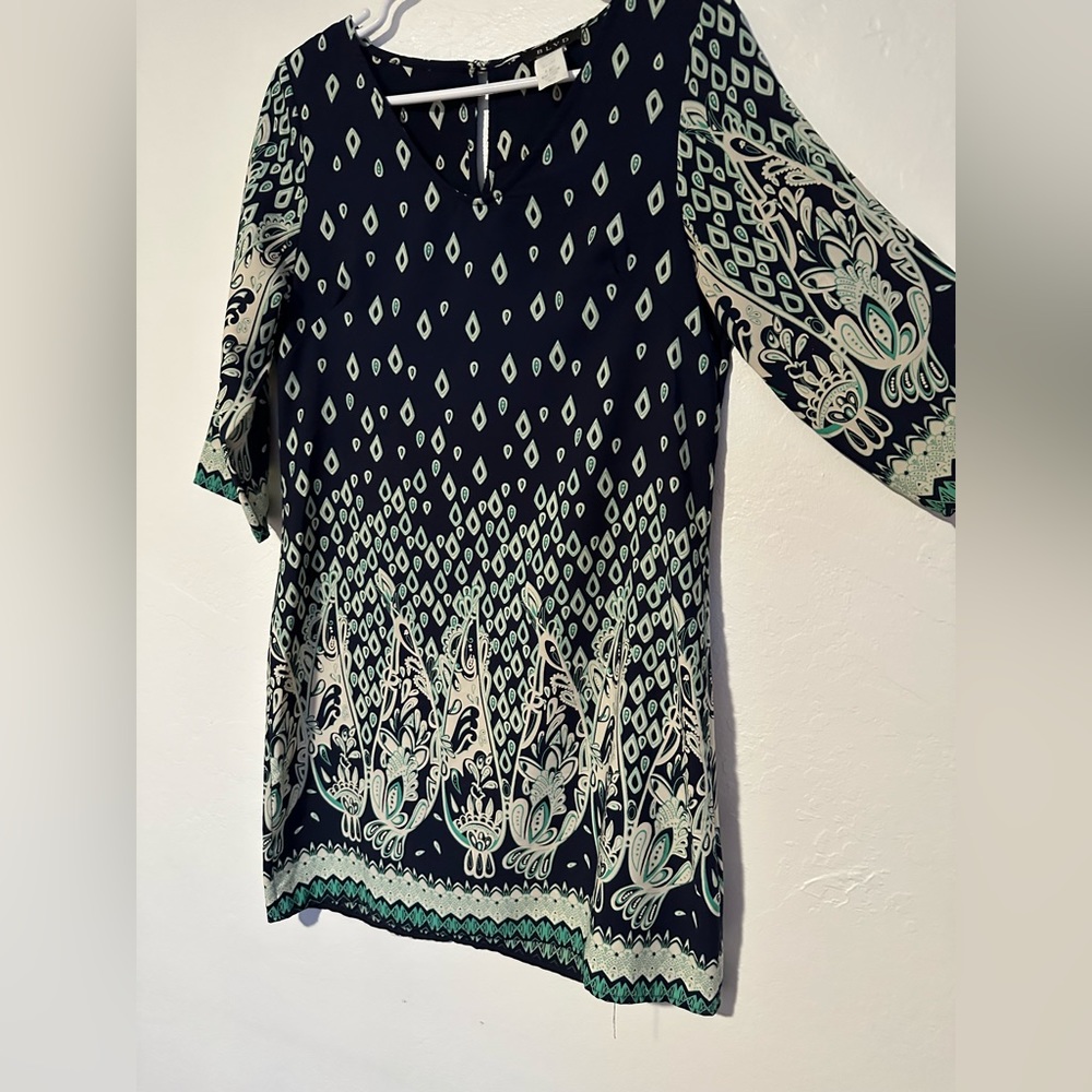 Dress 3/4 sleeve fun pattern size small